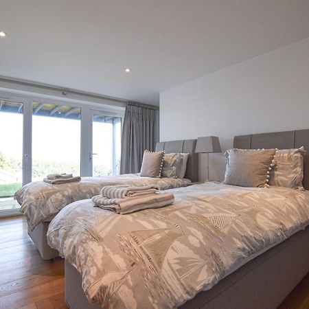 Whispers - 4 Bedroom Modern Family Holiday Home In Salcombe Sleeps 8 Екстериор снимка