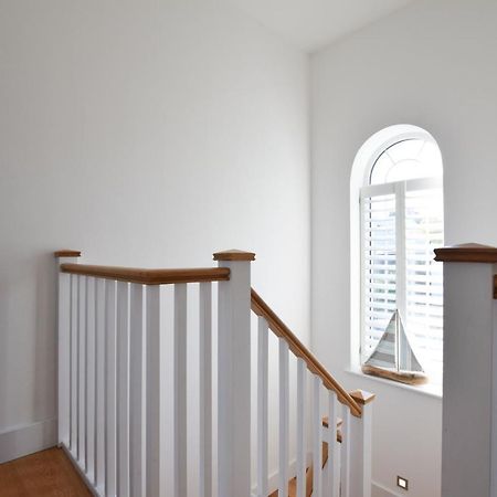 Whispers - 4 Bedroom Modern Family Holiday Home In Salcombe Sleeps 8 Екстериор снимка