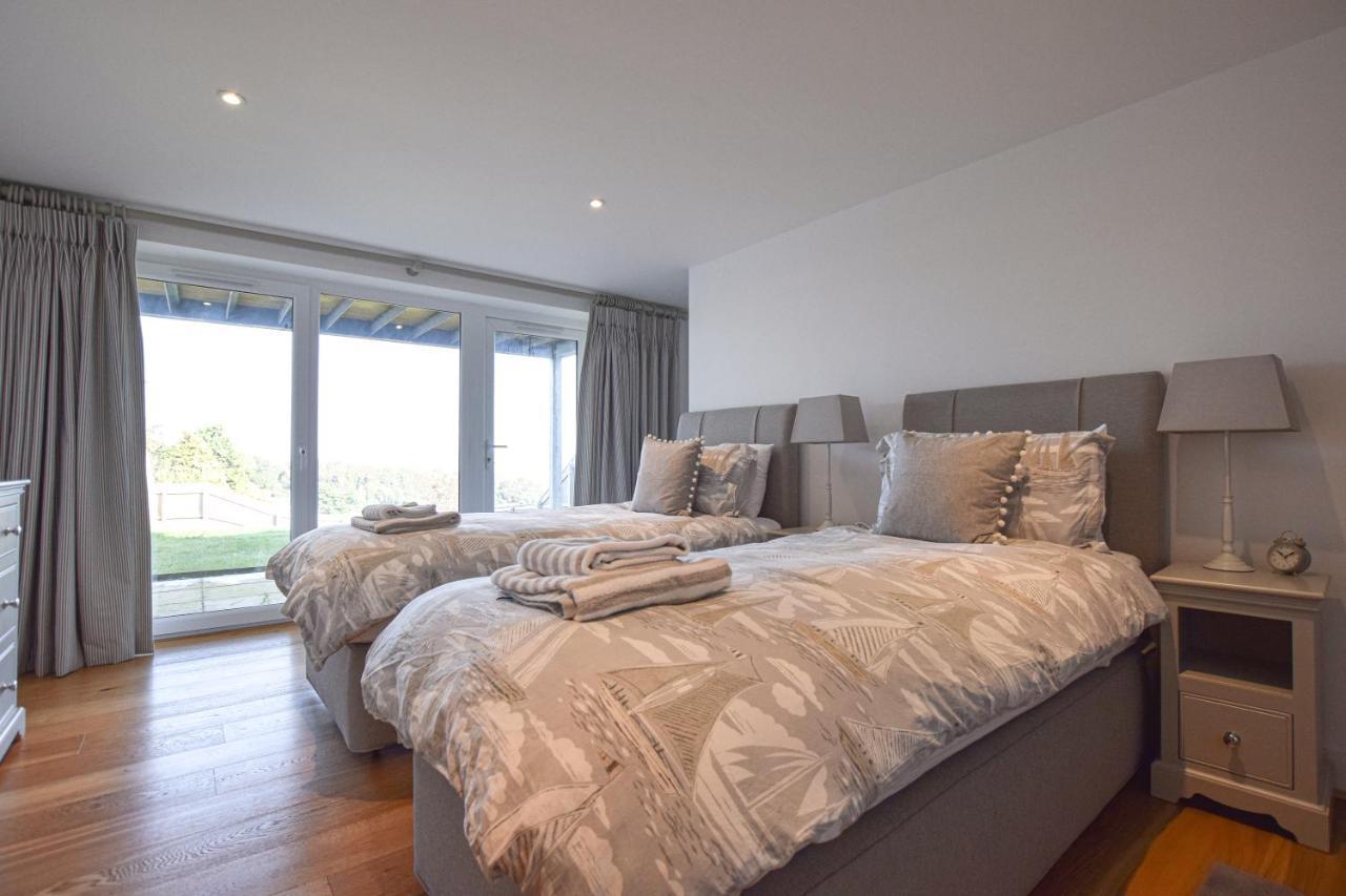 Whispers - 4 Bedroom Modern Family Holiday Home In Salcombe Sleeps 8 Екстериор снимка
