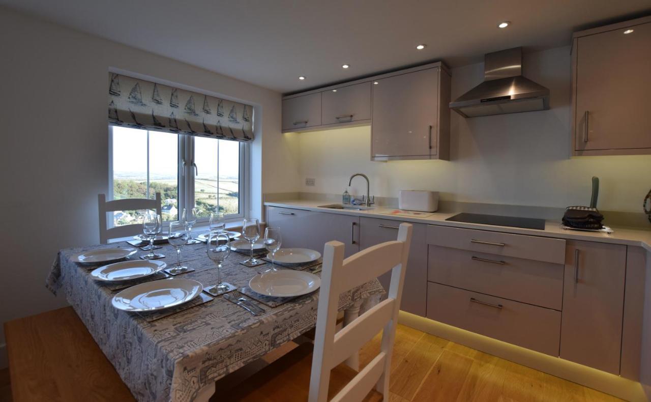 Whispers - 4 Bedroom Modern Family Holiday Home In Salcombe Sleeps 8 Екстериор снимка